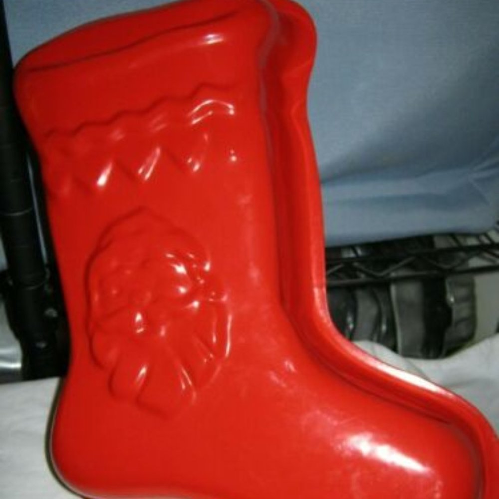 Christmas Stocking With Santa's Face Cake Pan